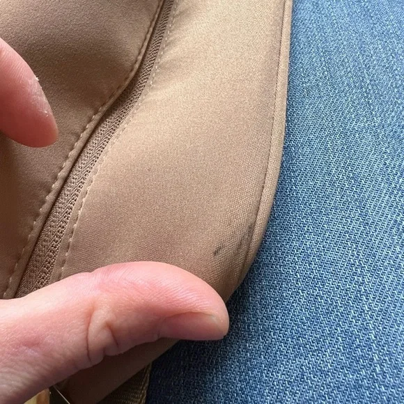 Burberry Hero Travel Bag - Picture 6 of 6